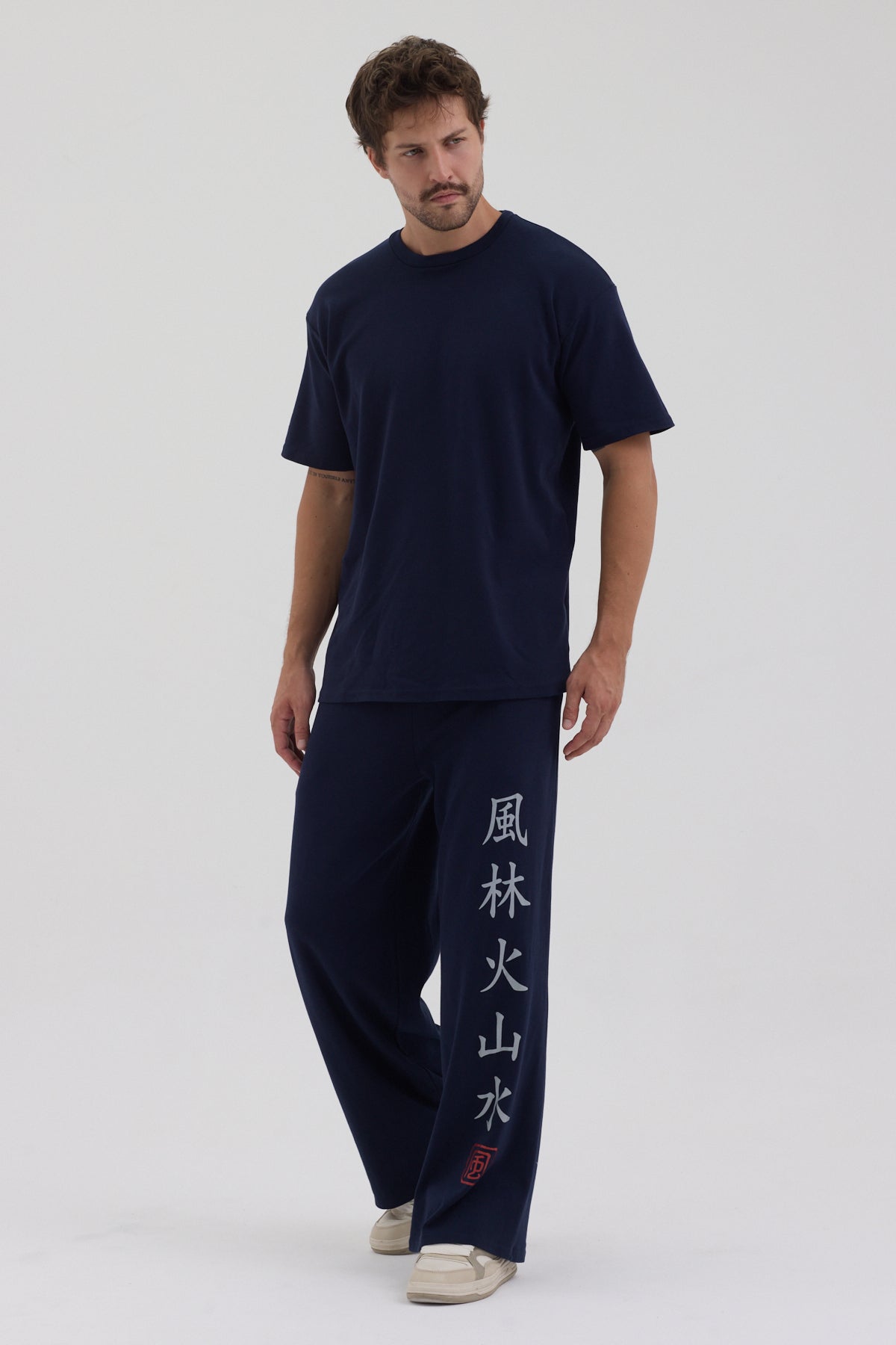 Kanji Grafik Lacivert set, önden görünüm