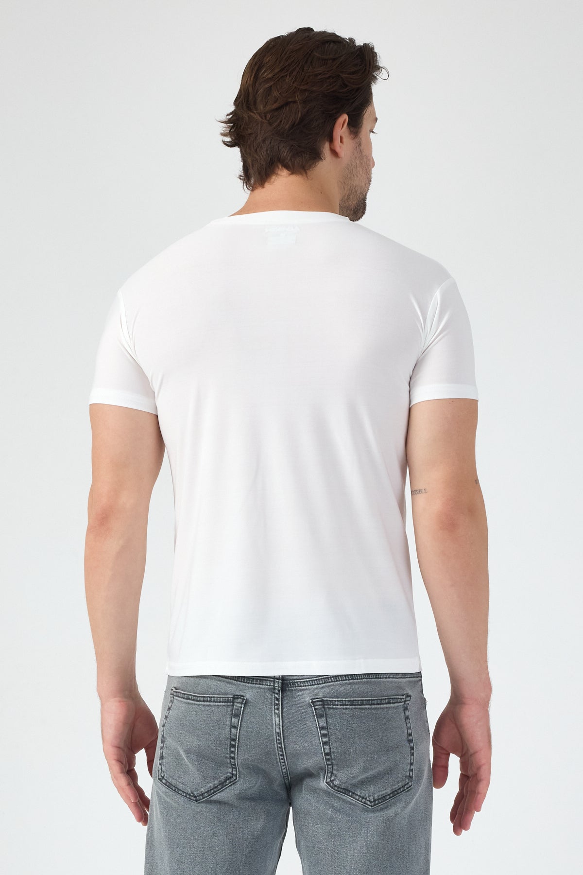 Alvornwear Basic T-Shirt — Beyaz, arka