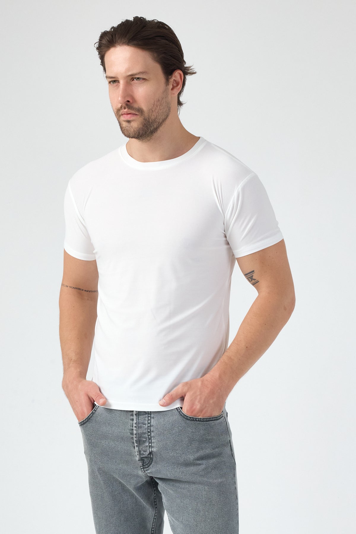 Alvornwear Basic T-Shirt — Beyaz, ön
