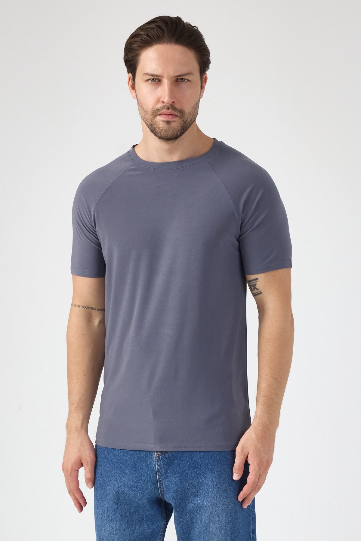 Alvornwear Reglan Kol Tişört — Gri, ön